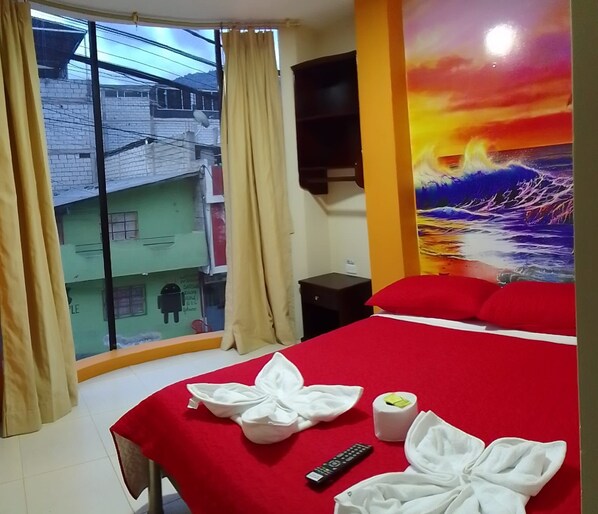 Caja de seguridad en la habitación, wifi gratis y ropa de cama