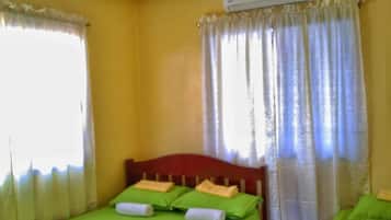 Deluxe Double Room, Shared Bathroom | In-room safe, desk, soundproofing, free WiFi