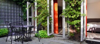 Kingsize ground floor apartment nearby Park and City, 2nd home away from home