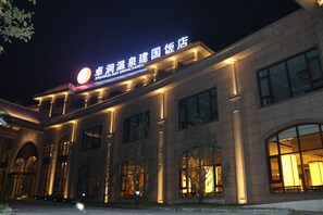 Mặt tiền nơi lưu trú
