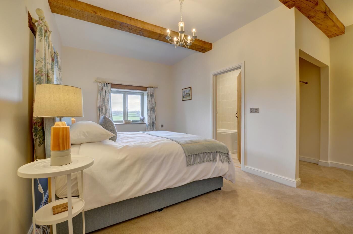 2 Schlafzimmer, Bügeleisen/Bügelbrett, Reisekinderbett, kostenloses WLAN
