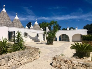 Arrive at the Trullo...Welcome 