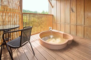 Bañera de hidromasaje exterior