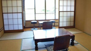 Room - Sazanamikan (Futtsu)