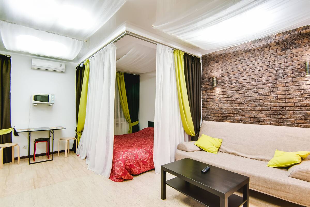 Deluxe Apartment, 1 Bedroom (2) | 1 bilik tidur, meja, seterika/papan seterika, Wi-fi percuma