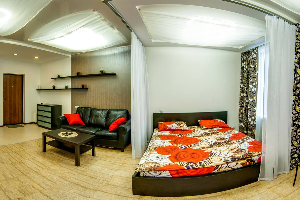 Deluxe Apartment, 1 Bedroom | 1 bilik tidur, meja, seterika/papan seterika, Wi-fi percuma