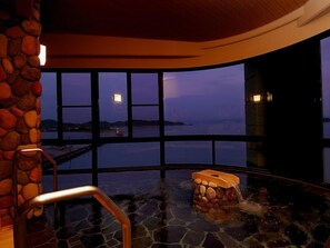 Spa - Oyano Yanagiko Onsen Komatsuya Nagisakan (Kamiamakusa)