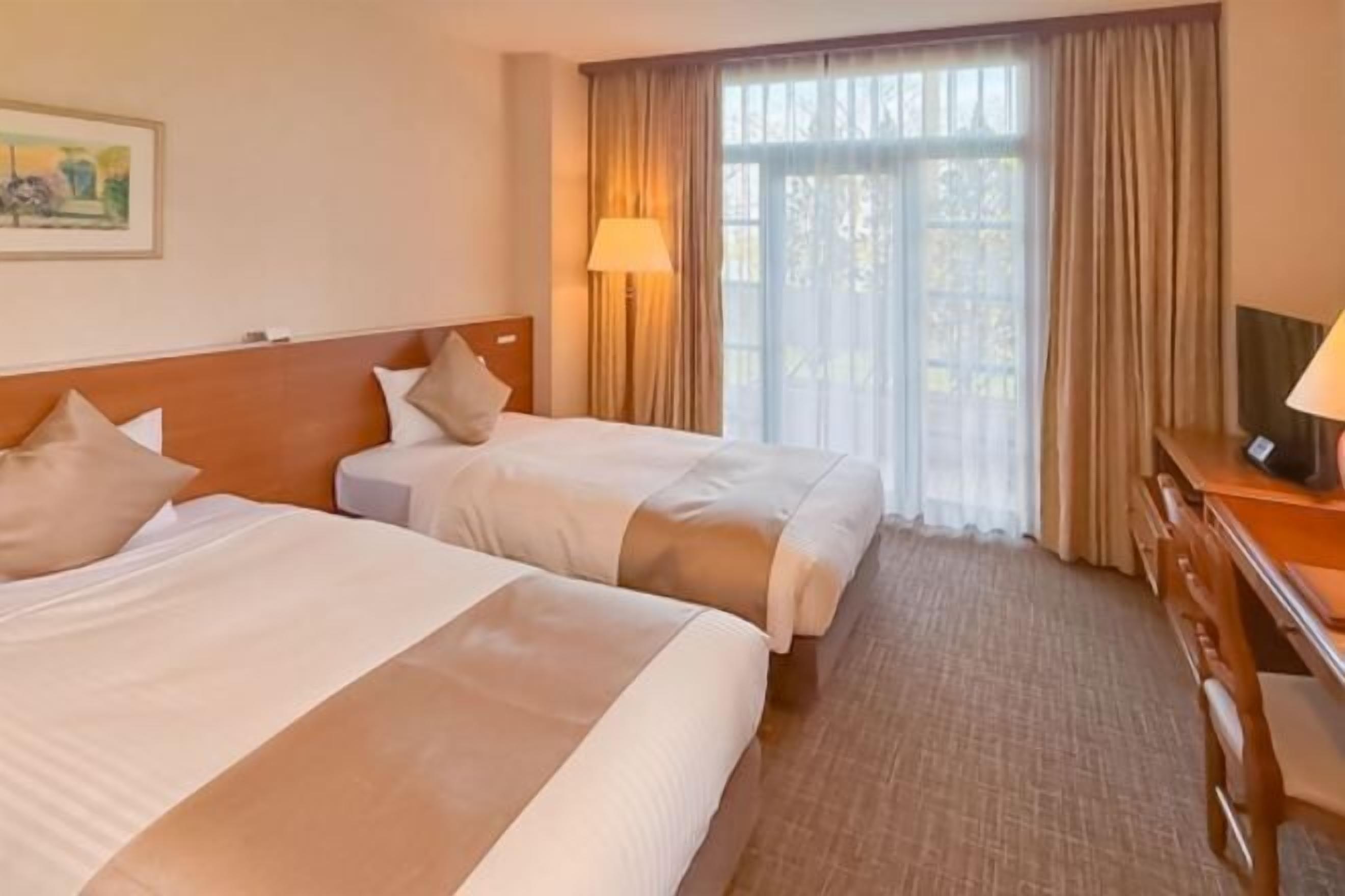 WiFi (無料)、ベッドシーツ