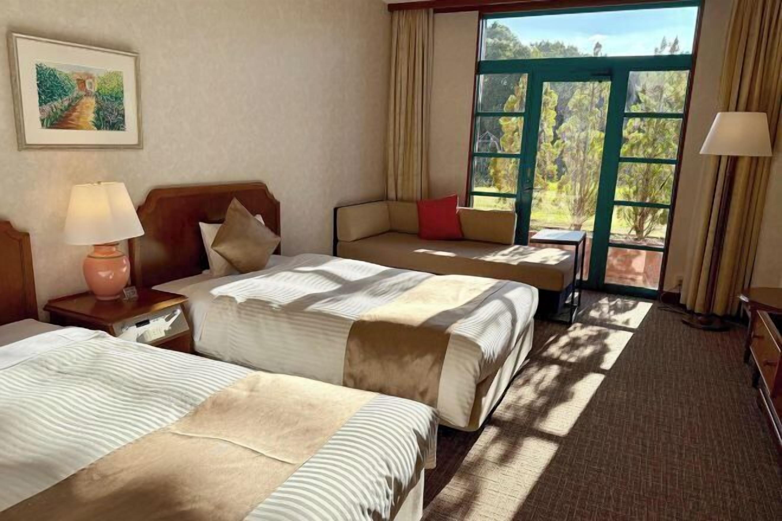 WiFi (無料)、ベッドシーツ