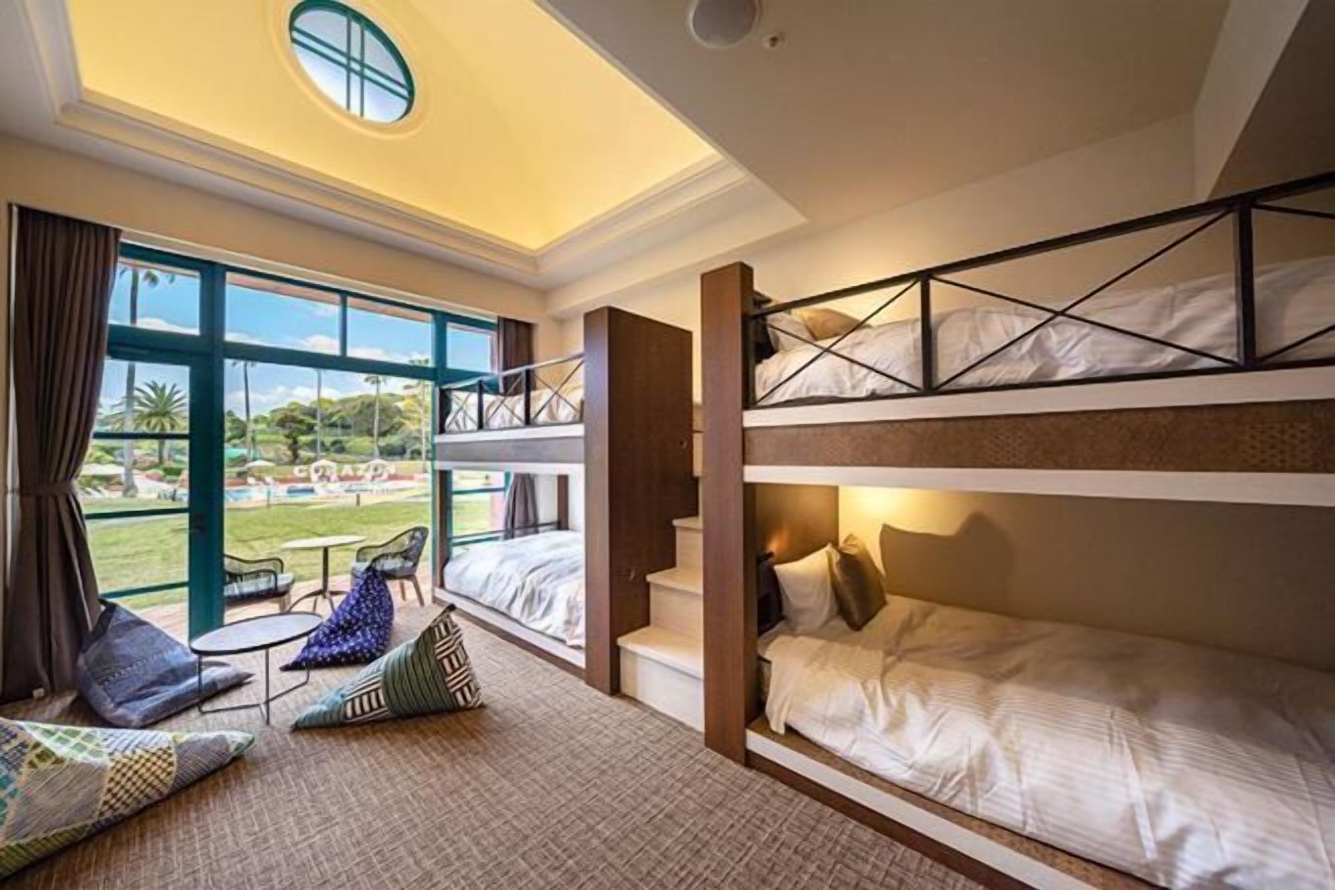 WiFi (無料)、ベッドシーツ