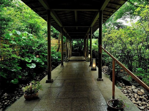 Takechiyo Kirishima Bettei