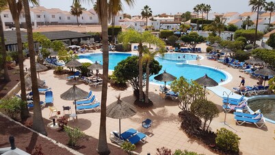 Sunningdale Villa Tenerife.Heated Pool Entertainment Activities Holiday Complex