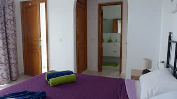 3 bedrooms, in-room safe, desk, iron/ironing board