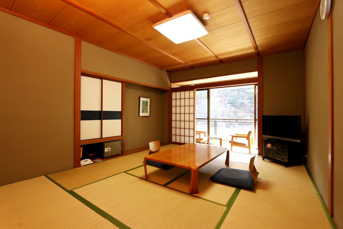 Phòng truyền thống (Japanese Style for 4 Guests) | Két bảo mật tại phòng, truy cập Internet không dây miễn phí