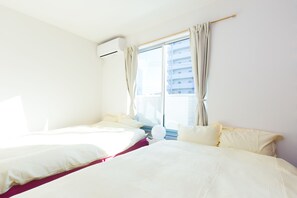 Japanese house | 1 bedroom, blackout drapes, iron/ironing board, free WiFi - Ikuno House (Osaka)