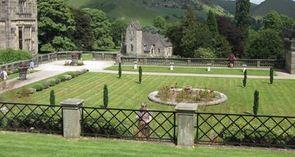 Bien equipada, cómoda Cottage, Moderno adosado con Campo Vistas