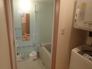 Standard Room, Non Smoking | Bathroom