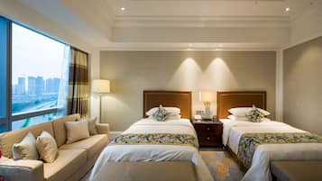 1 bedroom, premium bedding, minibar, in-room safe