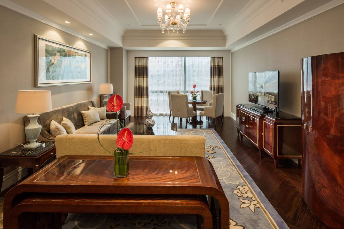 Executive suite | Woonkamer | Lcd-televisie