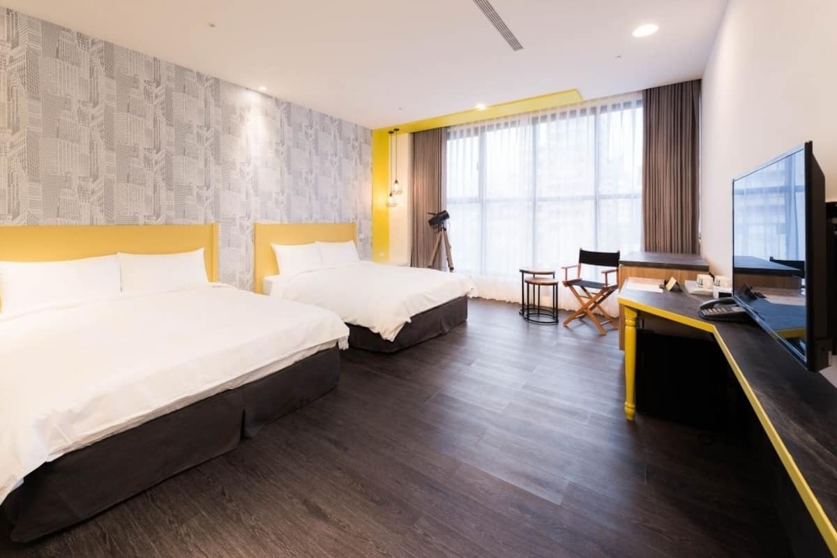 City Quadruple Room, 2 Double Beds, City View