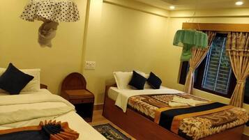 Deluxe Double or Twin Room, Multiple Beds | Free WiFi, wheelchair access