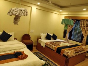 Free WiFi, wheelchair access