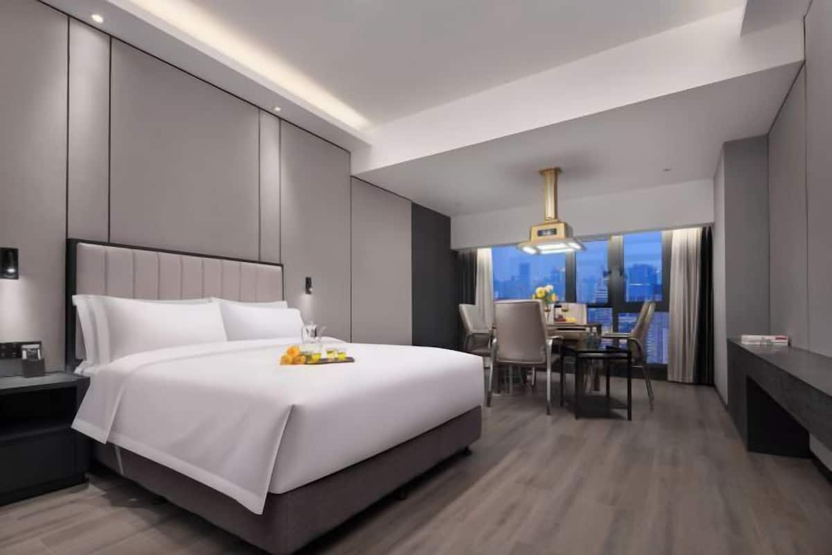 Minibar, in-room safe, desk, blackout drapes