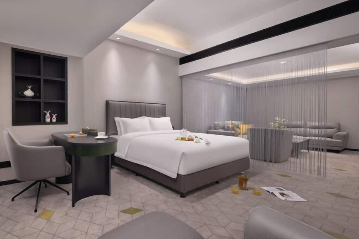 Minibar, in-room safe, desk, blackout drapes