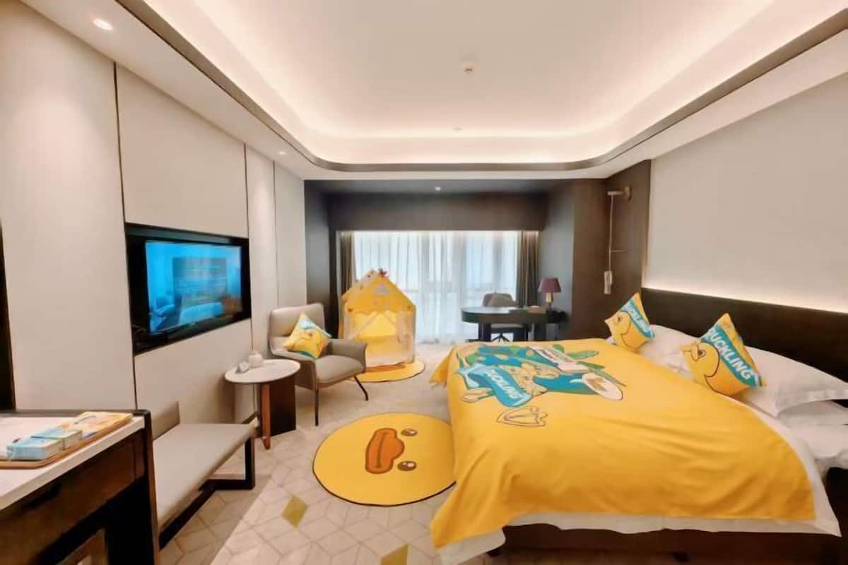 Minibar, in-room safe, desk, blackout drapes