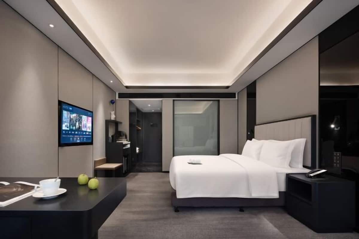 Minibar, in-room safe, desk, blackout drapes