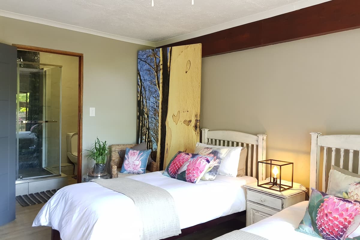 Luxe studio | Een kluis op de kamer, een bureau, gratis wifi, beddengoed