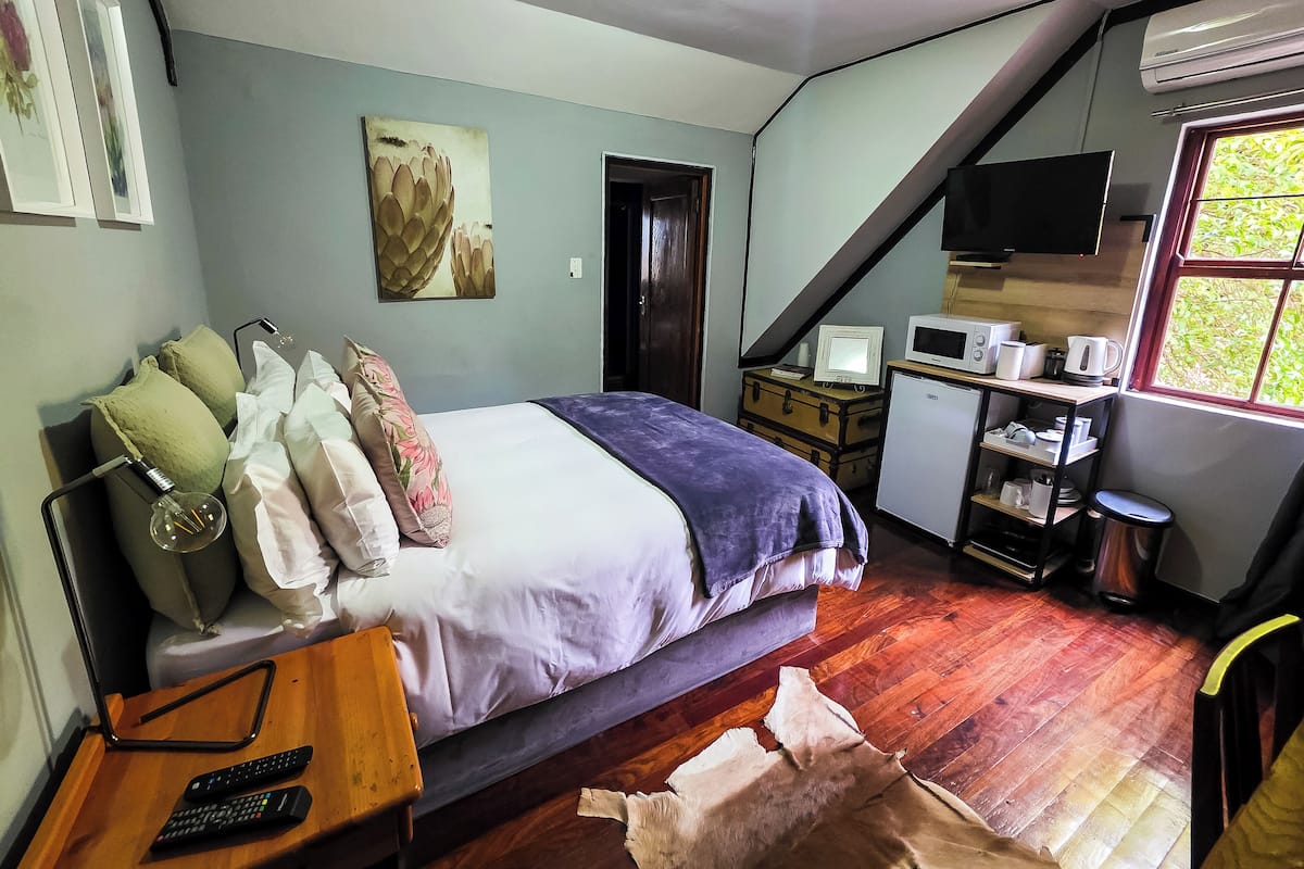 Phòng 2 giường đơn Deluxe | Két bảo mật tại phòng, bàn, truy cập Internet không dây miễn phí