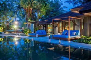 บริเวณภายนอก