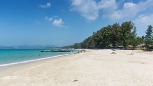 Beach - Anchan Resort at Bangtao Beach (Choeng Thale)