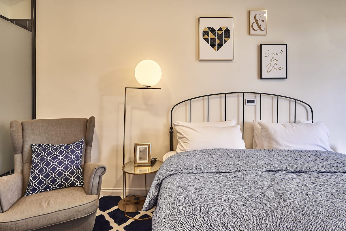 Habitación doble Elite, 1 cama Queen size | Minibar, escritorio, cortinas blackout y insonorización