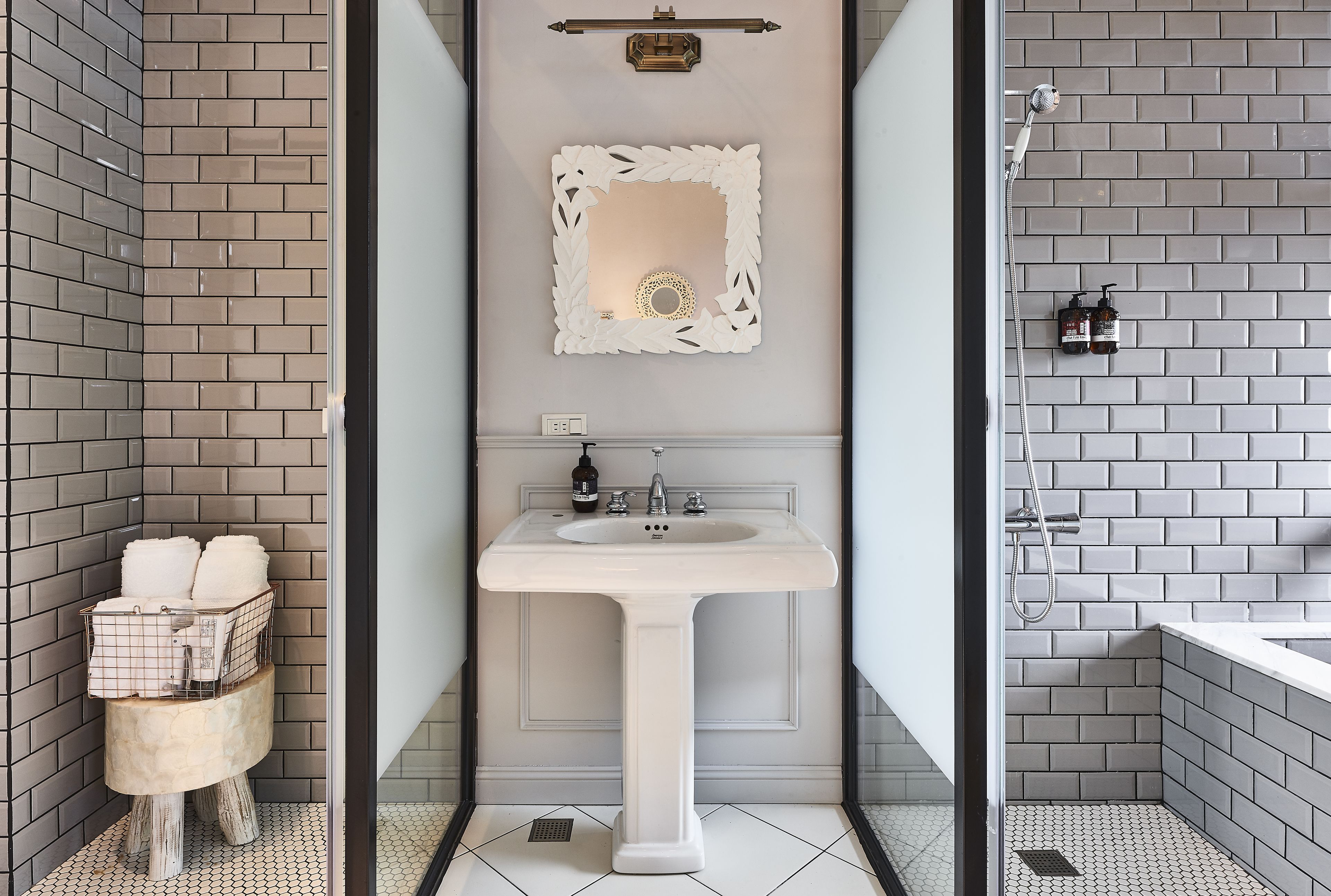 Luxury Double Room, 1 Queen Bed | Bathroom | Separate tub and shower, free toiletries, hair dryer, bathrobes