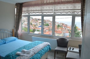 1 Schlafzimmer, hochwertige Bettwaren, Minibar, Zimmersafe