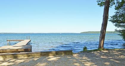 Fantastically situated vacation home for families & dogs, fenced, 200m to Lake Plau