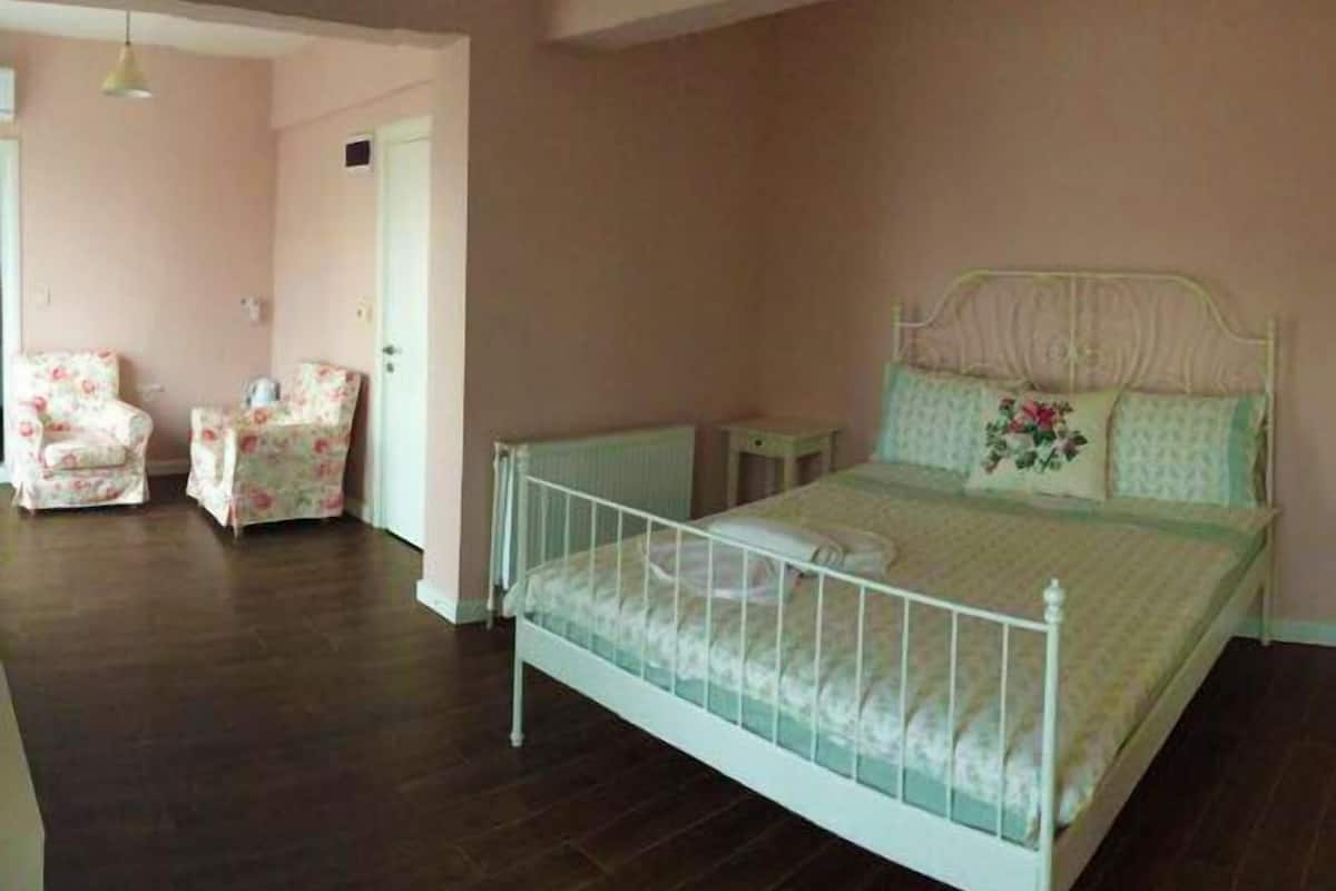 Standard Double Room | Free cribs/infant beds, free WiFi