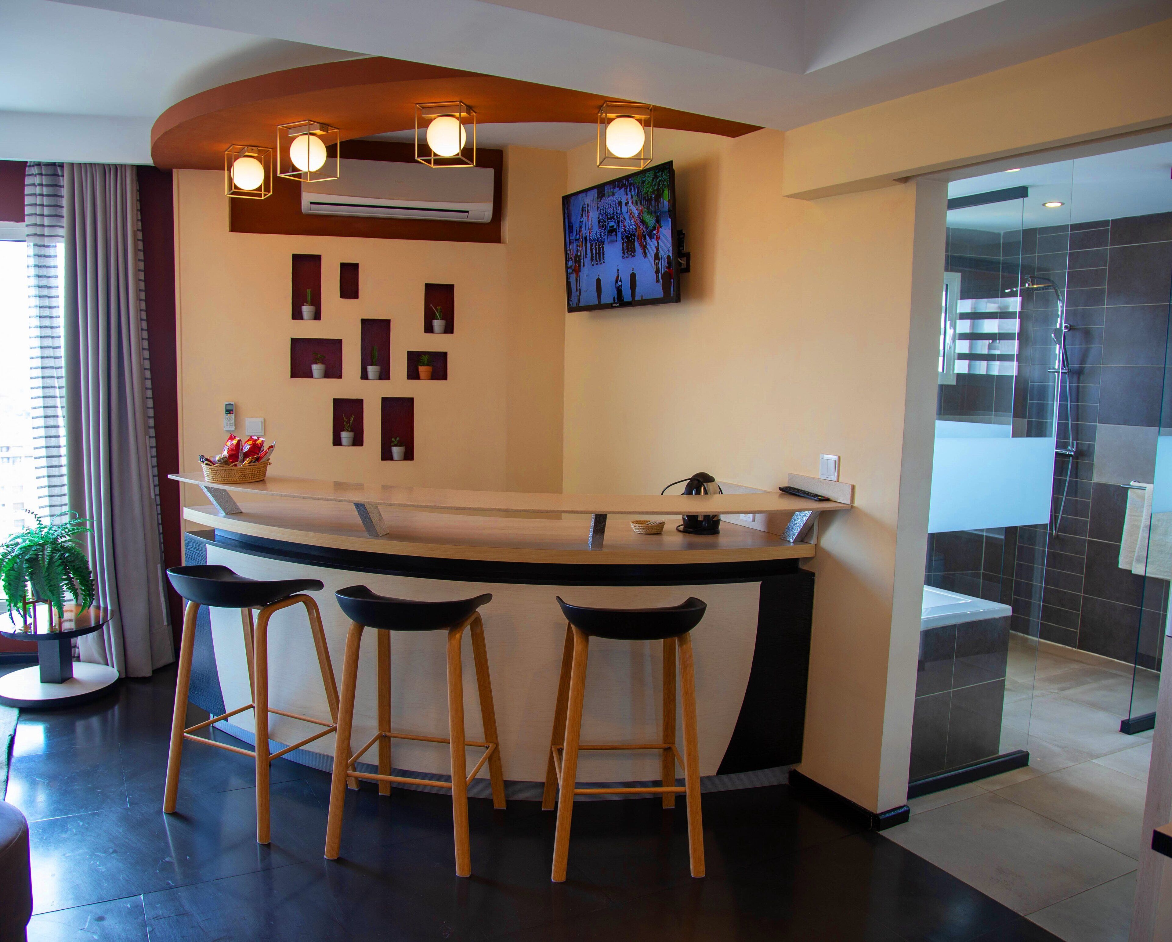 Panoramic Suite, 1 Bedroom, City View | 1 bedroom, premium bedding, down duvets, minibar