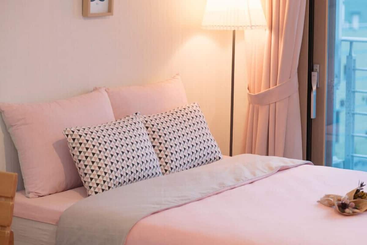 Studio (4F) | Blackout drapes, soundproofing, free WiFi