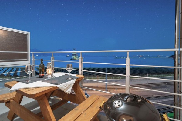 Studio (3F) | Balcony
