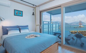 Studio (1F) | Blackout drapes, soundproofing, free WiFi - Haedeulchae Pension (Yeosu)