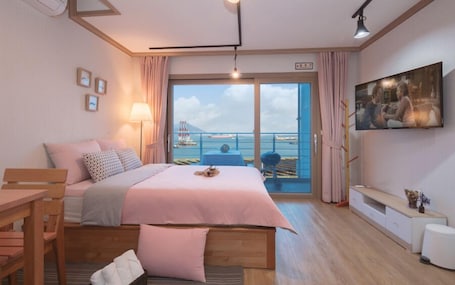 Cortinas blackout, sistema de insonorización y wifi gratis