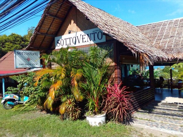 Breakfast, lunch, dinner served; local and international cuisine  - The Most Advantageous Apartment Phuket (Rawai)