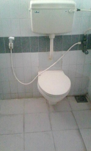 Bathroom - Golden Tower (Mayiladuthurai)