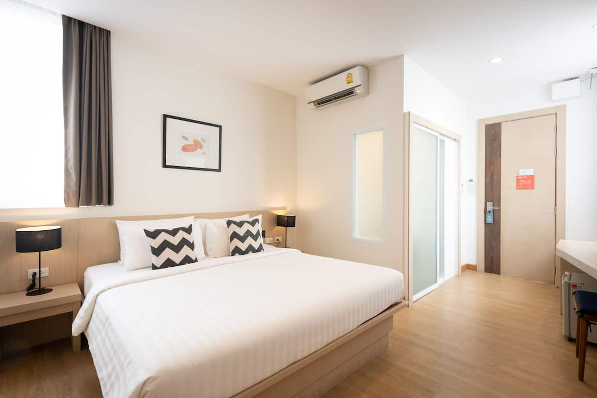 Phòng Deluxe | Minibar, két bảo mật tại phòng, màn/rèm cản sáng 