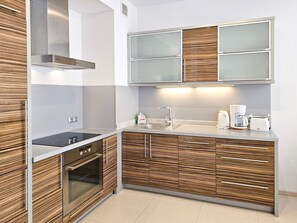 Fridge, oven, dishwasher