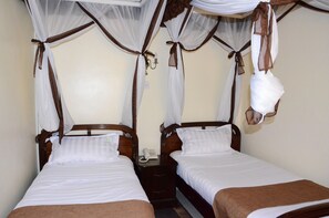 Desk, free WiFi - Tents Hotel (Nairobi)