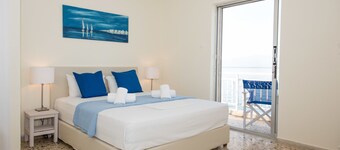 Spacious Apartment on the Beachfront